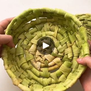 First Time Weaving with Corn Husks | First Time Weaving with Corn Husks | By Diy Craft IdeasFacebook Corn Husk Crafts, Corn Husks, Diy Craft Ideas, Corn Husk, Bottle Crafts, Corn, First Time, Craft Ideas, Weaving