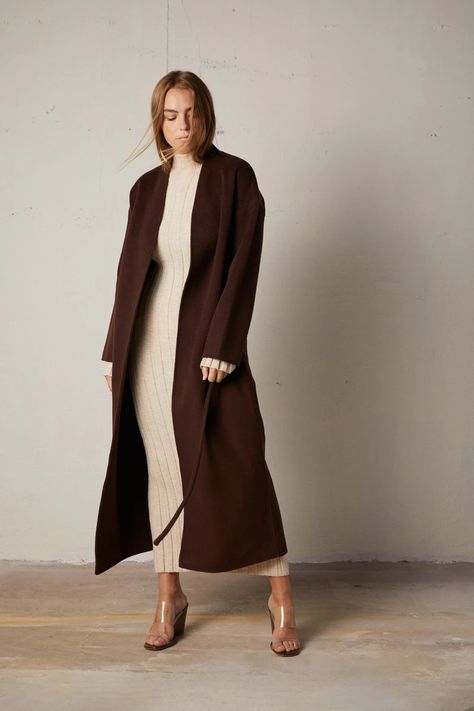 Anine Bing Hunter Coat, Brown Overcoat Outfit Women, Dark Brown Coat Outfit, Dark Brown Outfit, Brown Wool Coat Outfit, Chocolate Brown Coat, Brown Coat Outfit, Wool Coat Outfit, Long Brown Coat