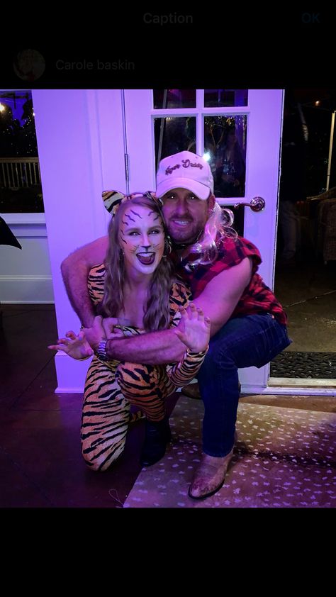 Tiger King Halloween Costume Couples, Tiger King Costume Couple, Tiger King Couples Costume, Tiger King Halloween Costume, Tiger King Costume, Halloween History, King Costume, Couples Costume, Holloween Costume