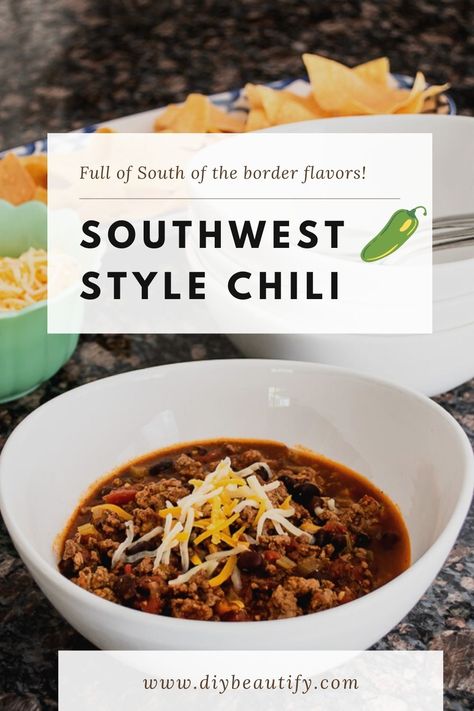 Southwest style chili made with grass fed beef and organic ground turkey! Full of veggies for a healthy and satisfying meal that simmers all day! Southwest Chili Recipe, Health Soup Recipes, Southwest Chili, Recipe With Ground Beef, Clean Dinners, Beef Chili Recipe, Simple Dinners, Chili Toppings, Soup With Ground Beef