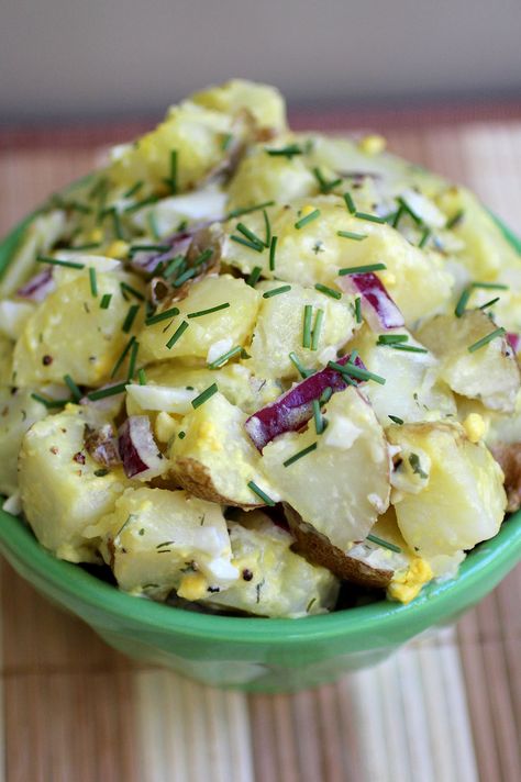 Probiotic Potato Salad Made with Cultured Veggie Juice! ~Cultured Food Life Cultured Vegetables, Cultured Food, Prebiotic Foods, Fermented Veggies, Veggie Juice, Fermentation Recipes, Fermented Vegetables, Probiotic Foods, Idee Pasto Sano