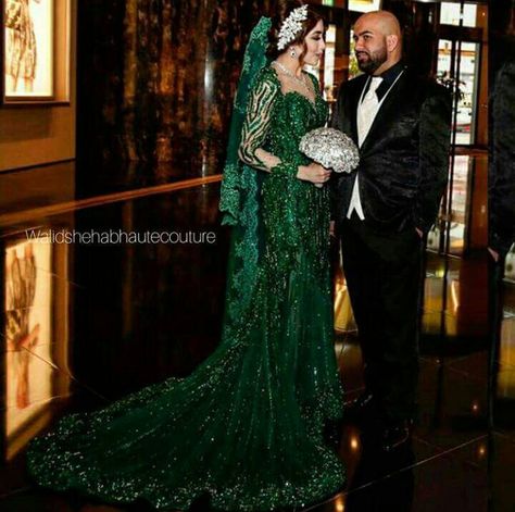 Green Nikkah Dress, Nikkah Dress Muslim, Green Nikkah, Afghan Bride, Nika Dress, Green Afghan, Emerald Green Wedding Theme, Afghan Wedding Dress, Muslim Wedding Hijab