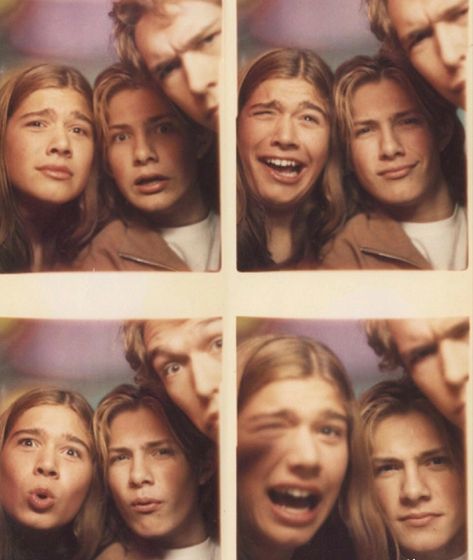 Celebrity Photobooth, Mtv Photobooth, 2000s Photoshoot, Zac Hanson, 34th Birthday, Photobooth Pictures, Big Crush, 90s 2000s, Going Crazy