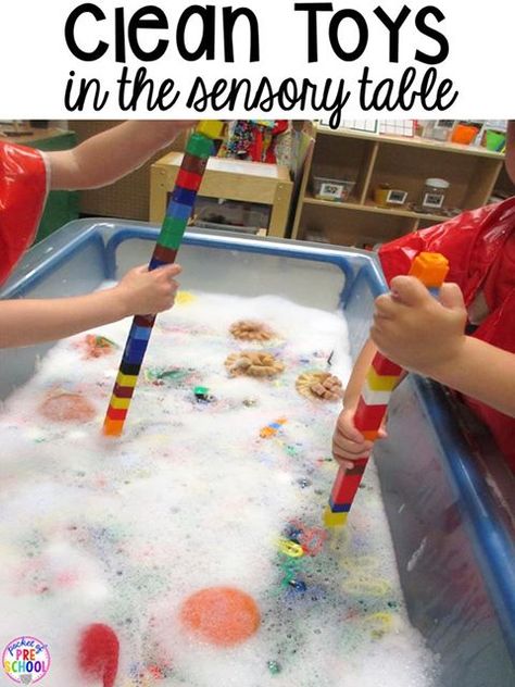 With all the germs going around this would be fun for the kids to do! Reggio Emilia Preschool, Pocket Of Preschool, Student Hacks, Sensory Table, Classroom Fun, Preschool Classroom, Preschool Fun, Reggio Emilia, Sensory Bins