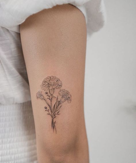 101 Best Carnation Flower Tattoo Ideas You'll Have To See To Believe! - Outsons Tattoo Ideas For The Back, Sister Things, Tattoo Minimalista, Carnation Flower Tattoo, Black And White Flower Tattoo, Carnation Tattoo, Flower Tattoo Ideas, Small Forearm Tattoos, Flower Tattoo Back