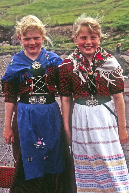 Denmark Clothing, Danish Culture, Costumes Around The World, Native Dress, Folk Clothing, European Culture, Folk Dresses, We Are The World, Folk Costume