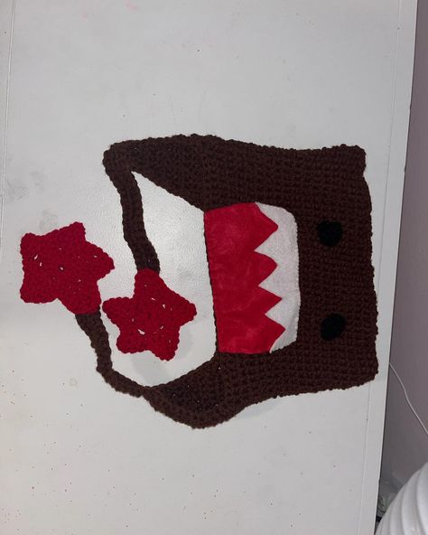 Domo kun hat! Inspo pics at the end Domo Kun Hat, Domo Crochet, Domo Hat, Domo Kun, Pixel Art Grid, Inspo Pics, Hama Beads, Crochet Ideas, Free Crochet Pattern