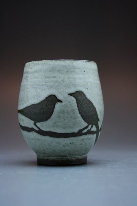 Bird Mug Pottery, Wax Resist Ceramics Design, Wax Resist Glaze Pottery, Black Clay Pottery Glazing Techniques, Pottery Wax Resist, Wax Resist Pottery Ideas, Slip Decoration Pottery, Glaze Techniques Ceramics, Underglaze Painting On Pottery