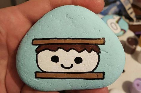 We wish we could see s'more of these cute rocks! Rock Painting Ideas For Friends, Lake Rock Painting Ideas, Disney Rock Art, Cool Rock Painting Ideas Easy, Painted Rocks Diy Easy, Painted Rocks Ideas Easy, Easy Things To Paint On Rocks, Painted Rocks Ideas Creative, Cute Rock Painting Ideas Easy