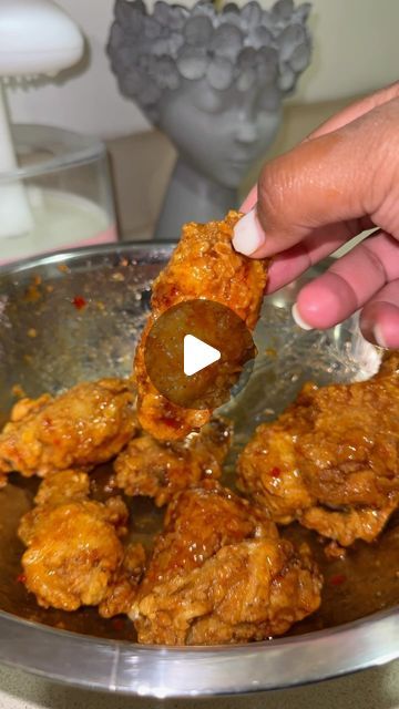 Jas✨LETS BAKE! on Instagram: "Popeyes Sweet & Spicy Wings 🔥

Why go to Popeyes when you can make these crispy and delicious wings at home! I’ll be honest the best tip for frying chicken is having a thermometer to get the right temperature of the oil these were amazing 

Chicken seasoning ⬇️ 
Salt 
Pepper
Onion powder 
Garlic powder 
Cayenne or (paprika if you don’t want spicy) 

Chicken Paste ⬇️ 
1/2 cup club soda 
1/2 cup flour 
2 egg whites 
Mix until combined it should be a milky white 

Flour ⬇️ 
2 cup flour 
Onion powder 
Salt 
Garlic powder 
Pepper 
Turmeric 

Sauce ⬇️ 
1/2 cup sweet chili sauce 
2 tbsp honey 
2 tbsp sriracha 

Dip your chicken in the wet batter then your dry batter I did this process two times before letting my floured chicken sit out for 10 minutes while my oil pr Turmeric Sauce, Chicken Paste, Sriracha Dip, Wings At Home, Wet Batter, Popeyes Fried Chicken, Frying Chicken, Wing Sauce Recipes, Spicy Wings