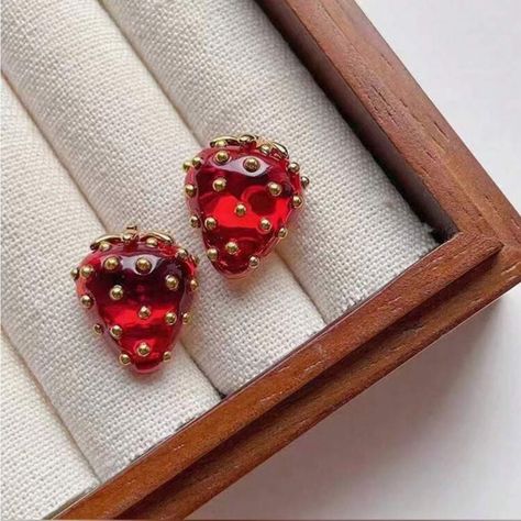 Red Strawberry Stud Earrings In Gold Tone New (Boutique Packaging) **Let Me Know If You Like To Bundle With Another Listing! **I Always Accept Reasonable Offers Cute Earrings Cute Jewelry Dainty Jewelry Summer Vacation Cute Outfits Trendy Jewelry Formal Jewelry Wedding Earrings Lovers Gift Holiday Gift Gift For Her Tags : Anthro Anthropologie Free People We The Free Zara Zara Jewelry Lili Pulitzer Kendra Scott 8 Other Reasons Dolls Kill Lili Clasps For Love And Lemons Ettika Shashi Natalie B Jew Earrings Strawberry, Strawberry Jewelry, Strawberry Aesthetic, Black Statement Earrings, Jewelry Formal, Formal Jewelry, Zara Jewelry, Jewelry Summer, Jewelry Dainty