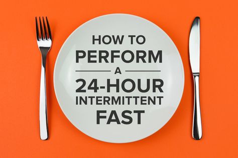 Learn how and why to perform a 24-hour true and modified intermittent fast. Intermittent fasting has never been this easy, and the benefits are amazing. Fast Benefits, Fasting Meals, Fasting Schedule, Intermittent Fasting Results, Intermittent Fasting Diet, 24 Hour Fast, Lemon Diet, Workout Time, Atkins Diet