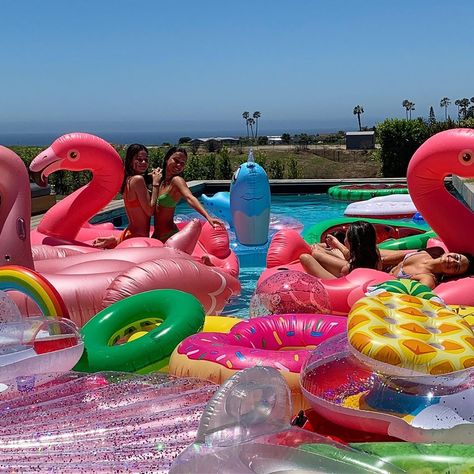 Summer Pool Floats, H2o Mermaids, Malibu Barbie, Summer Goals, Pool Floats, Tropical Party, Summer Pool, Summer Bucket Lists, Love Island