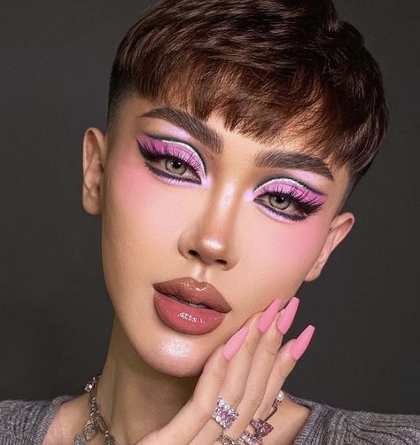 Femboy Outfits Ideas Male, Boys Wearing Makeup, Men Wearing Makeup, Men Nail, Mandala Journal, Men Nail Polish, Wonder Boys, Drag Makeup, Male Makeup