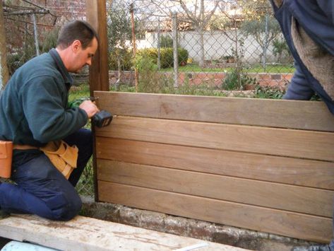 Wood Fence Design, Back Garden Design, Wooden Fence, San Clemente, Wood Fence, Fence Design, Back Garden, Green Wall, Wood Furniture