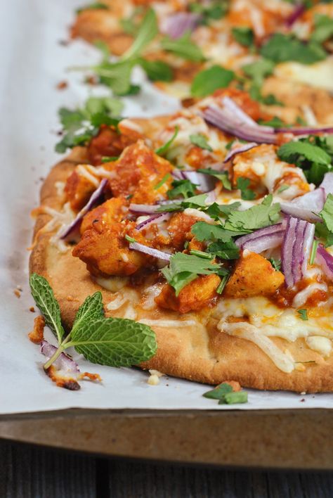 Tikka Masala Naan Pizzas via @preventionrd Tikka Masala Pizza, Naan Pizzas, Tikki Masala, Wood Fired Oven Recipes, Tikka Masala Sauce, Naan Flatbread, Masala Sauce, Naan Pizza, Healthy Chicken Dinner