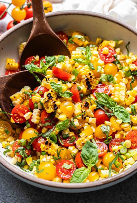 Corn Tomato Salad Peach Feta Salad, Summer Salad Recipes Healthy, Summer Quinoa Salad, Corn Tomato Salad, Lemon Basil Chicken, Chicken Caesar Pasta Salad, Kale Quinoa Salad, Grilled Corn Salad, Corn Dishes