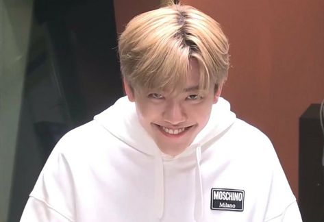 Smile Meme, 2022 End, Nct Meme, Nct Jaemin, Nct Memes, Nct Dream Jaemin, Pretty Smile, Wallpaper Kpop, 웃긴 사진