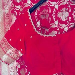 Dresses | Beautiful Reddish Pink Semi Banarasi Katan Silk Saree With Stitched Blouse | Poshmark Red Blouse Design, Cut Work Blouse, Pink Blouse Designs, Blouse Maggam Work, Blue Blouse Designs, Latest Bridal Blouse Designs, Maggam Work Blouse, Zardosi Work, Latest Blouse Designs Pattern