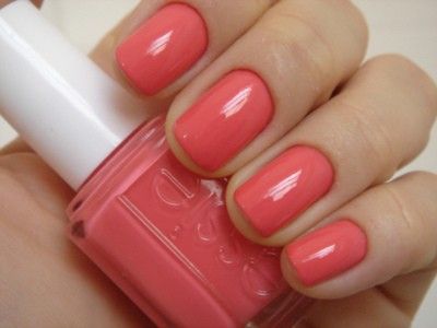 Essie- California Coral (For the Love) Uñas Color Coral, Coral Nail Polish, Coral Nails, Essie Nail Polish, Pink Nail, Essie Nail, Manicure Y Pedicure, Creative Nails, Manicure E Pedicure