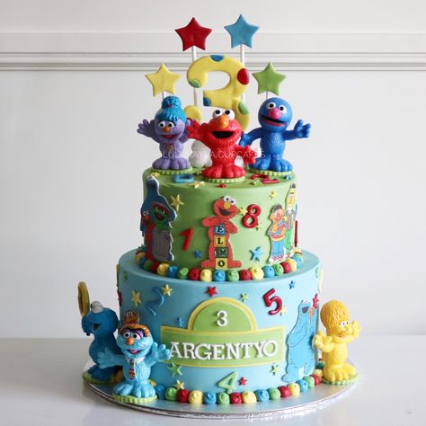 Sesame Street Birthday Cake, Smash Cake Sesame Street, Sesame St Cake, Easy Sesame Street Cake, Seaseme Street Birthday Party, Sesame Street Birthday Cake Buttercream, Buttercream Sesame Street Cake, Cakes Without Fondant, Sesame Street Birthday Cakes