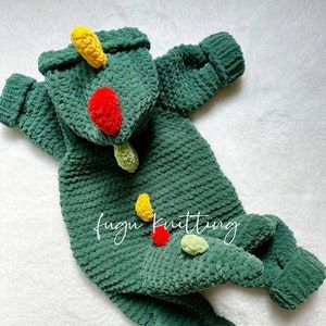 Kigurumi Dino Pattern Finger Knitting Pattern PDF Kigurumi Cosplay Sleepwear Jumpsuit for Baby Alize Puffy Bernat Alize - Etsy South Africa Bernat Alize, Dino Pattern, Costume Green, Handknit Design, Alize Puffy, Nature Baby, Baby Dinosaur, Baby Shower Presents, Finger Knitting