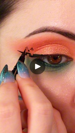 713K views · 9.5K reactions | would you try it?! this pumpkin carving eyeliner is so cute im obsessed with it for spooky season 2024 🎃🌿🧡✨ ••• #eyemakeup #eyeliner #eyelinertutorial #halloween2024 #halloweenmakeup #spookyseason #pumpkinspice #eyeshadowtutorial #halloweenmakeupideas #halloweenmakeuptutorial glitter duochrome eyeshadow spooky halloween pumpkin spice eyeliner graphic liner orange makeup september | Giulianna Maria | Giulianna Maria · Original audio Jack O Lantern Eye Makeup, Jack O Lantern Eyeliner, Halloween Themed Eye Makeup, Easy Spooky Eye Makeup, Cute Pumpkin Makeup Ideas, Jack O Lantern Makeup Easy, Spooky Eyeshadow, Easy Pumpkin Makeup Halloween, Pumpkin Eyeliner