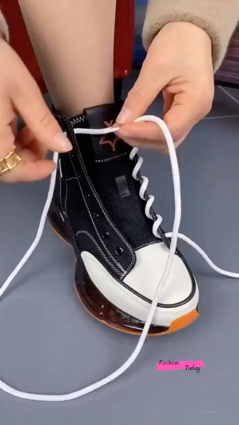 Nice things in 2022 | Nice Simpul Dasi, Shoe Lacing Techniques, Ways To Lace Shoes, How To Tie Shoes, Mode Tips, Diy Clothes And Shoes, Seni Dan Kraf, Lace Shoes, Diy Fashion Hacks