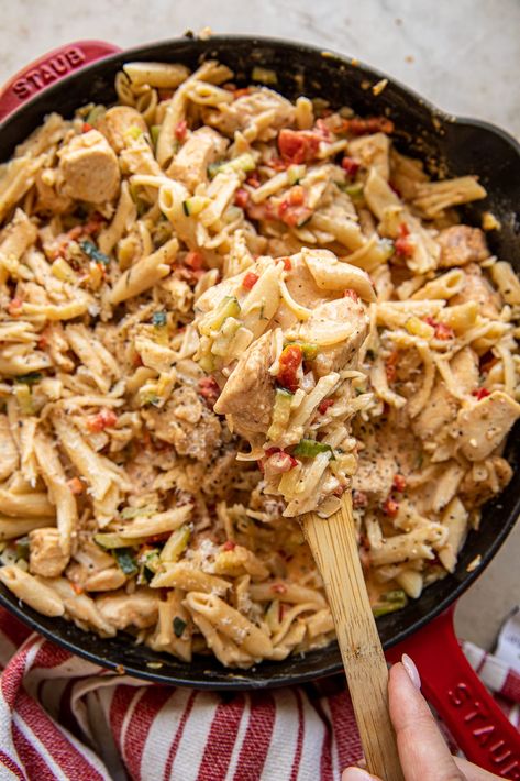 Healthier Boursin Chicken Pasta - Gina Gibson Boursin Chicken Pasta Bake, Boursin Pasta With Chicken, Boursin Cheese Pasta With Chicken, Chicken Boursin Recipe, Boursin Chicken Pasta, Boursin Chicken, Boursin Recipes, Sausage Spinach Pasta, Slow Cooker Corned Beef