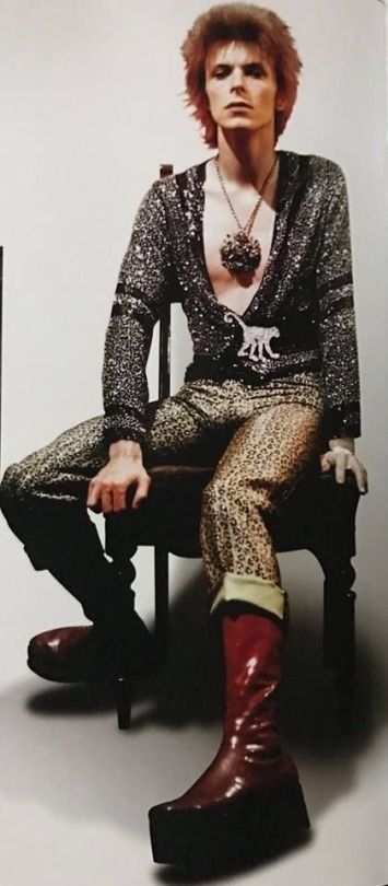 David Bowie, 1972 Zowie Bowie, Bowie Fashion, David Bowie Fashion, Music Aesthetics, Glam Rock Style, Bowie Labyrinth, Jarvis Cocker, Space Boy, Ziggy Stardust