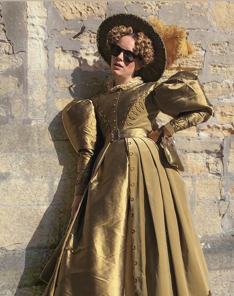 Season two episode eight Ann Walker, Sophie Rundle, Gentleman Jack, Regency Fashion, Costume Drama, Beautiful Costumes, Strike A Pose, Gentleman, Beautiful People