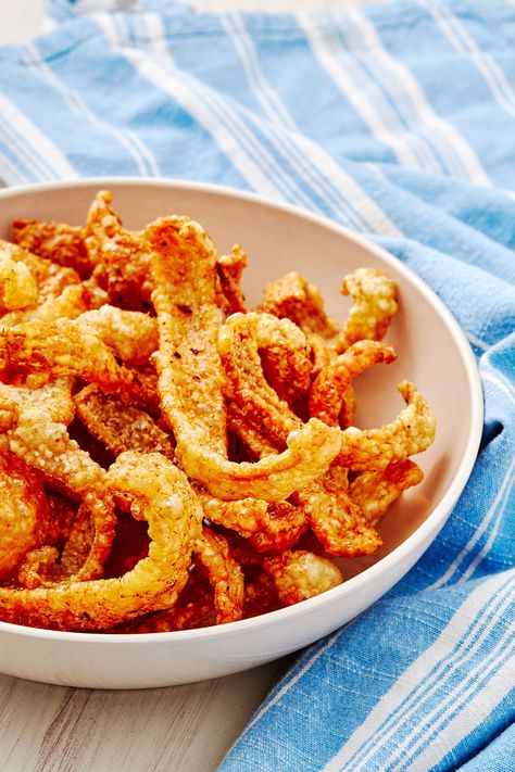 Homemade Pork Scratchings Are The PERFECT Beer Snack Delish UK Pork Stroganoff Recipe, Pork Stroganoff, Pork Scratchings, Best Pork Recipes, Roasted Pork Belly Recipe, Pulled Pork Tacos Recipe, Glazed Pork Chops Recipes, Pub Snack, Roasted Pork Tenderloin Recipes