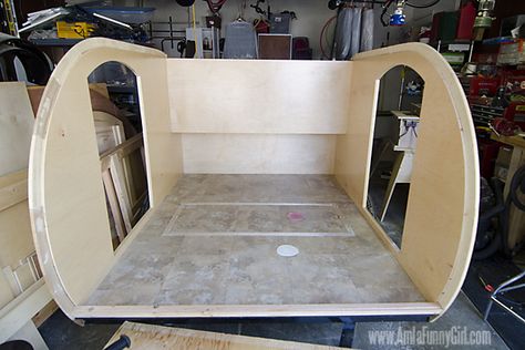 08 teardrop trailer vinyl floor done Diy Teardrop Trailer, Teardrop Trailer Plans, Building A Teardrop Trailer, Teardrop Camper Plans, Kitchen Galley, Teardrop Caravan, Teardrop Camping, Teardrop Campers, Teardrop Camper Trailer