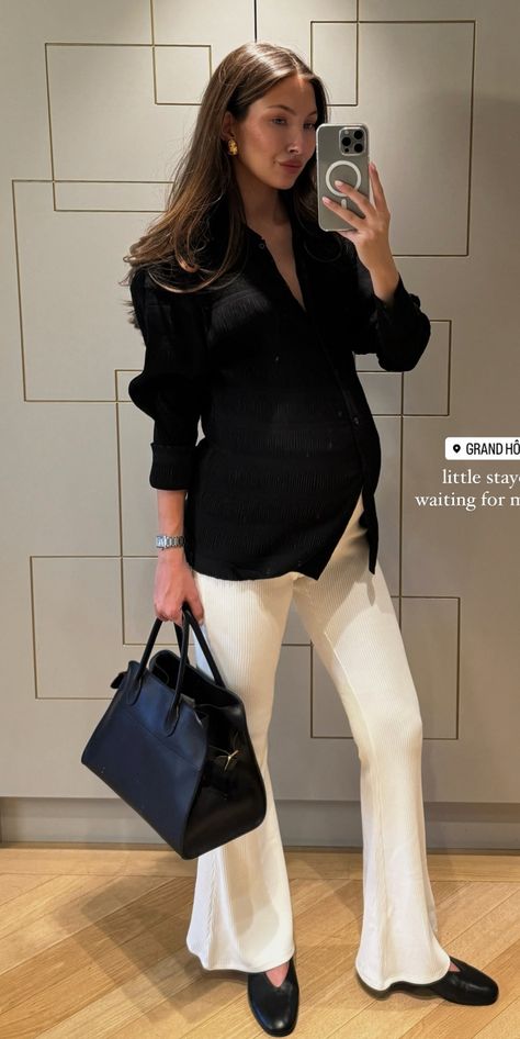 Pregnant Lawyer Outfits, Rosie Huntington Pregnant Style, Chic Fall Maternity Outfits, Negin Mirsalehi Pregnant, Office Outfits For Pregnant Women, Pregnant Interview Outfit, Leia Sfez Pregnant Style, Pregnant Formal Outfit, Maternity Corporate Wear