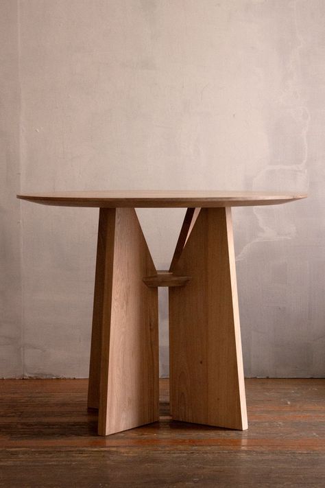 Pedro Arturo » LEKU Square Table Design, Flat Furniture, Church Interior Design, Furniture Design Inspiration, Cnc Furniture, Simple Furniture, Wood Furniture Diy, Square Table, Furniture Side Tables