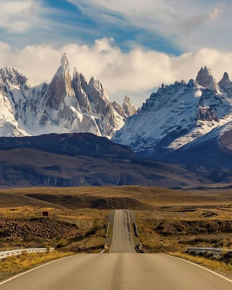 Cerro Torre. El Chaltén, Santa Cruz, Argentina. Chile Country, Patagonia South America, Patagonia Travel, Torres Del Paine National Park, Iguazu Falls, Patagonia Argentina, Argentina Travel, Beautiful Places On Earth, South America Travel