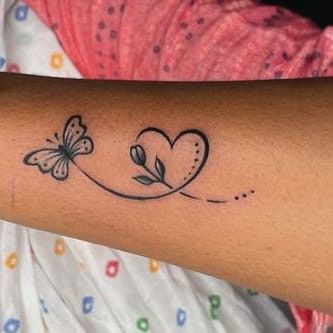 Butterflies And Hearts Tattoo, Small Memorial Tattoos Parents, Small Butterfly Tattoo On Arm, Small Memorial Tattoos Mom, Heart Fine Line Tattoo, Family Of 5 Tattoo Ideas, Butterfly Kisses Tattoo, Easy Tattoo Ideas, Fingerprint Tattoos