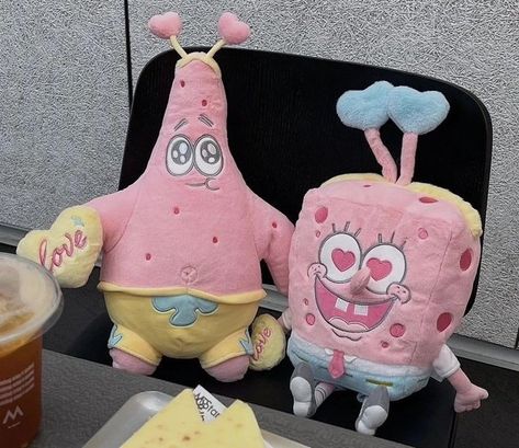 Cutesy Room, Pink Spongebob, Pink Aesthetic Room Decor, Pink Plushie, Pink Aesthetic Room, Retro Room Ideas, Plushie Gift, Pink Baby Room, Chistmas Gift