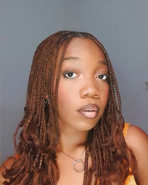 Layered Twists Black Hairstyles, Moesha Makeup, Layered Braids Short, Layered Braids With Beads, Brandy Moesha, Short Layered Braids, Layered Braids Black Hairstyles, Moesha Braids, Makeup Inspo Black