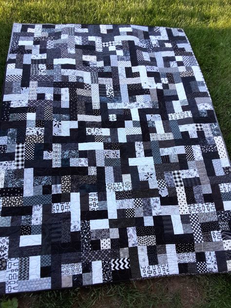 Beginner Quilt Patterns Free, Wedding Dress Blue, Crumb Quilt, Quilt Pattern Book, Black And White Quilts, Mini Tutorial, Scrappy Quilt Patterns, Wedding Quilt, Quilt Of Valor