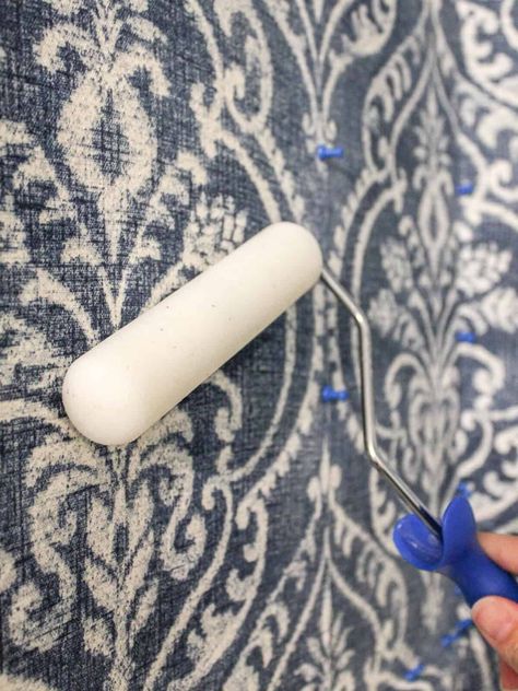 For an easy temporary accent wall, this DIY wallpaper tutorial using fabric and starch is great option! Here's how we used this technique in our half bath. Starched Fabric Wallpaper, Temporary Accent Wall, Starched Fabric Wall, Fabric Wallpaper Diy, Basement Redesign, How To Make Wallpaper, Wallpaper Tutorial, Farmhouse Powder Room, Fabric Starch