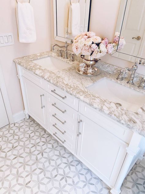 A Pink Girls Bathroom Remodel - The Pink Dream Pink Girls Bathroom, Blush Bathroom, Pink Bathroom Decor, Girl Bathrooms, Welding Table, Classic Bathroom, Gorgeous Bathroom, Bath Girls, Girls Bathroom