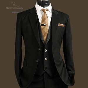 Yellow Tie, Mens Attire, Sharp Dressed Man, Black Suit, Suit Style, Well Dressed Men, Dress For Success, Gentleman Style, Black Suits