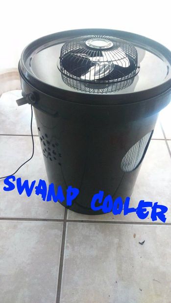 Picture of Swamp Cooler Diy Swamp Cooler, Diy Air Conditioner, Diy Cooler, Small Solar Panels, Swamp Cooler, Cool Night, Evaporative Cooler, Solar Power Diy, Survival Life Hacks