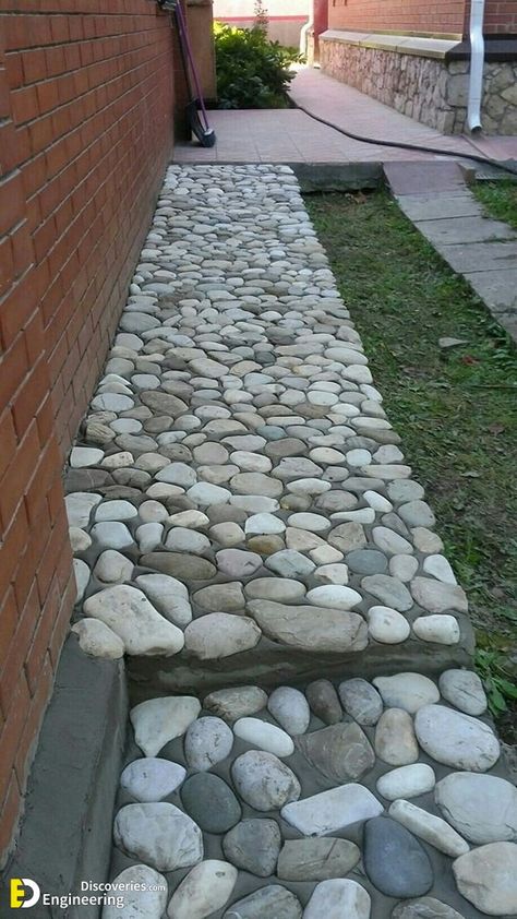 Green Wall Garden, Stone Paths, Brick Garden Edging, Backyard Walkway, Deck Designs Backyard, Farmhouse Landscaping, Outdoor Stone, Cottage Garden Design, Stone Walkway