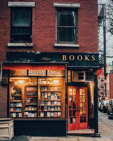 Bookstore Cafe, Library Aesthetic, 카페 인테리어 디자인, Book Cafe, Doors And Windows, West Village, Old Book, Book Store, Book Nooks