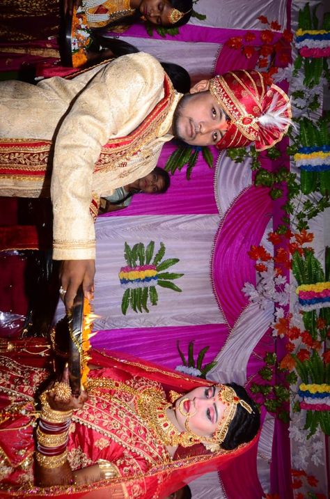 NIKHILCHAUDHARY9918 Jaymala For Wedding, Dulhan Photo, New Dulhan Pose, Wedding Dulhan Pose, Durgamma Photos, Marriage Poses, Girl Wallpapers For Phone, Hindu Weddings, Indian Bride Poses