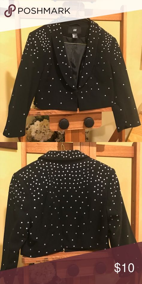 Cropped Sequined Bedazzled H&M Black Blazer Cropped black blazer, bedazzled, 3/4 length sleeves H&M Jackets & Coats Blazers Bedazzled Suit, Bedazzled Blazer, Cropped Black Blazer, Disco Cowboy, H&m Jackets, Black Blazer, Suit Jackets, Eras Tour, Bell Sleeve Top