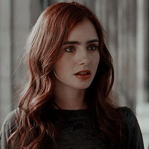 Lily Collins Dress, Lily Collins Short Hair, Lily Collins Hair, Jasper Hale, Allison Argent, Clary Fray, City Of Bones, Emily In Paris, Jacob Black