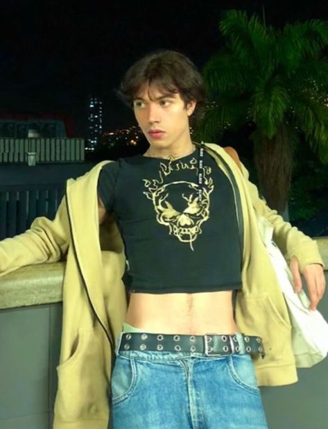 Crop Top Men Aesthetic, Crop Top Hoodie Outfit, Crop Top Outfits Men, Baggie Outfit, Guy Crop Top, Androgynous Men, Crop Top Men, Hero Oc, Mens Crop Top